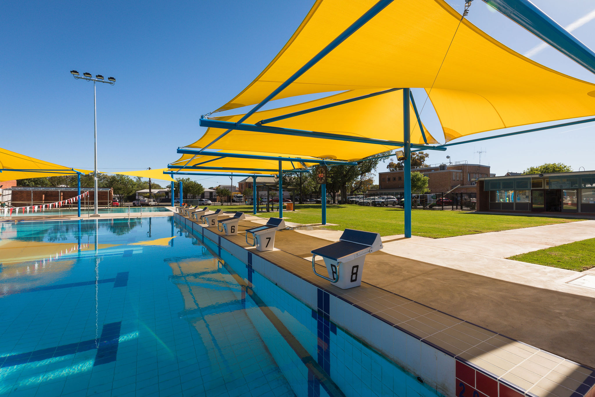 wellington community pool